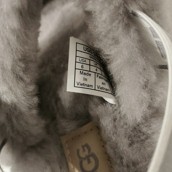 UGG Oh Yeah Slippers - Picture 5 of 5